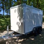 Henra gesloten aanhangwagens